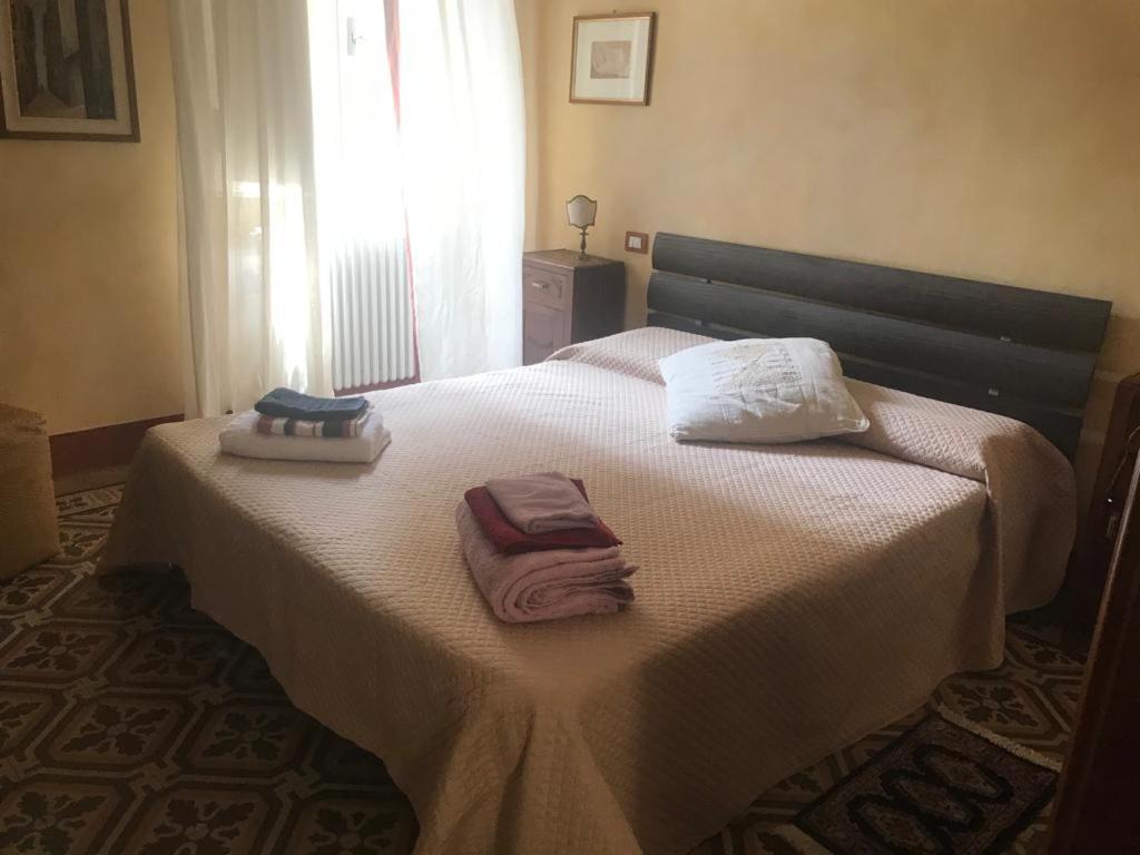 Boccherini'S Home Ad Un Passo Dal Duomo Di Lucca Bagian luar foto